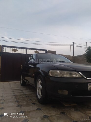 Opel Vectra 1999, 330,000 km - 2.0 l - Bakı