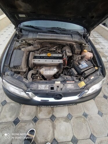 Opel Vectra 1999, 330,000 km - 2.0 l - Bakı