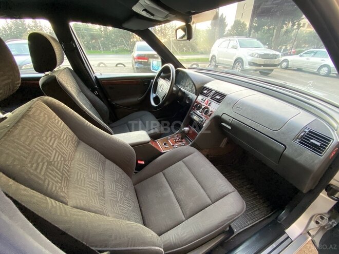 Mercedes C 220 2000, 310,000 km - 2.2 l - Bakı