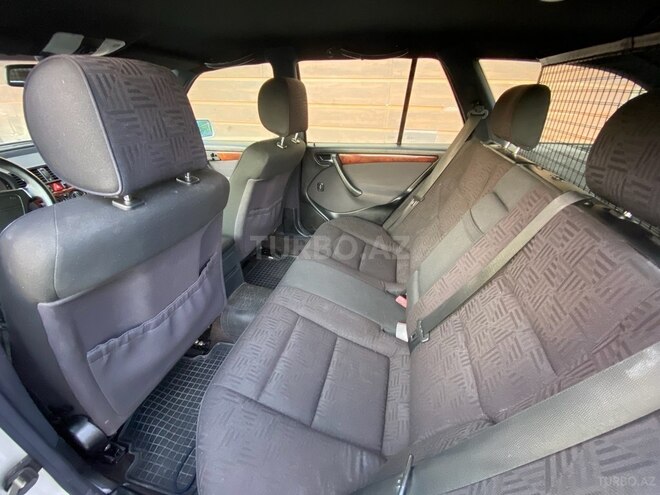 Mercedes C 220 2000, 310,000 km - 2.2 l - Bakı