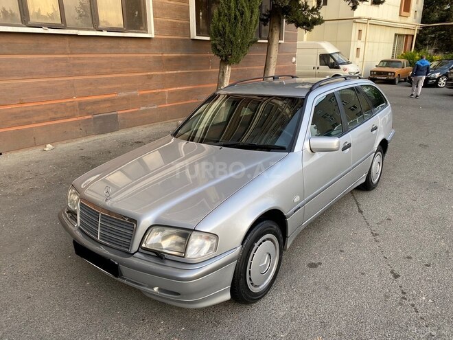 Mercedes C 220 2000, 310,000 km - 2.2 l - Bakı
