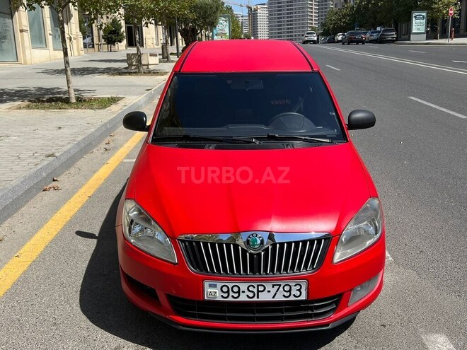 Skoda Praktik 2011, 208,000 km - 1.4 l - Bakı