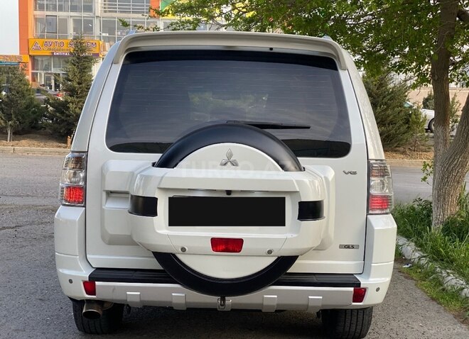 Mitsubishi Pajero 2008, 281,000 km - 3.0 л - Bakı