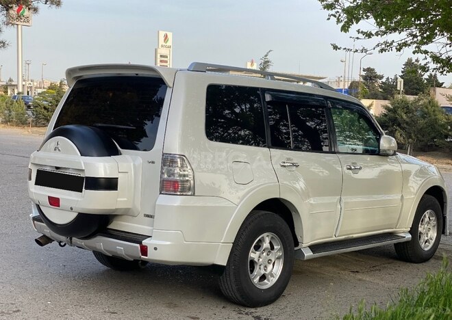 Mitsubishi Pajero 2008, 281,000 km - 3.0 л - Bakı