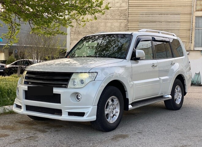 Mitsubishi Pajero 2008, 281,000 km - 3.0 л - Bakı