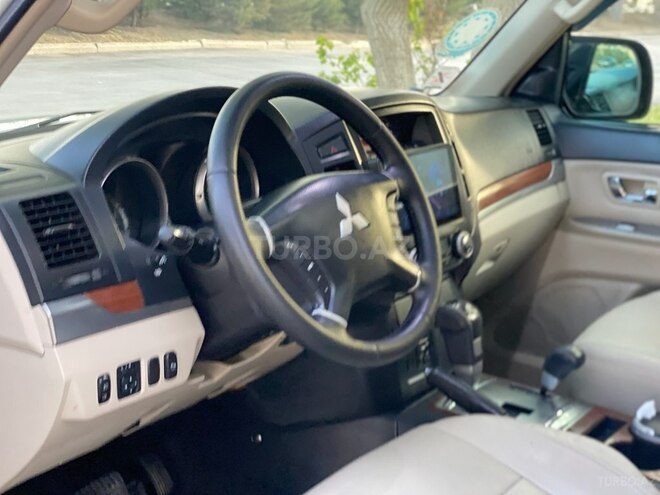 Mitsubishi Pajero 2008, 281,000 km - 3.0 л - Bakı