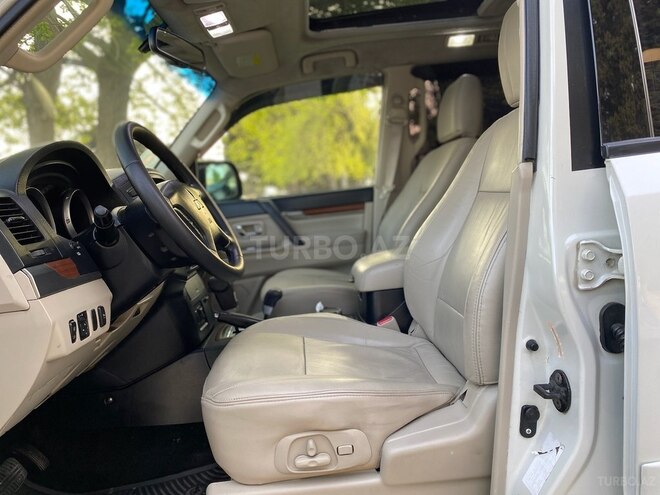 Mitsubishi Pajero 2008, 281,000 km - 3.0 л - Bakı
