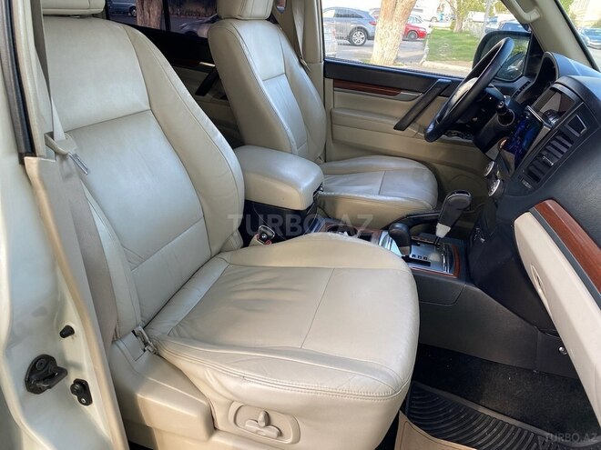 Mitsubishi Pajero 2008, 281,000 km - 3.0 л - Bakı