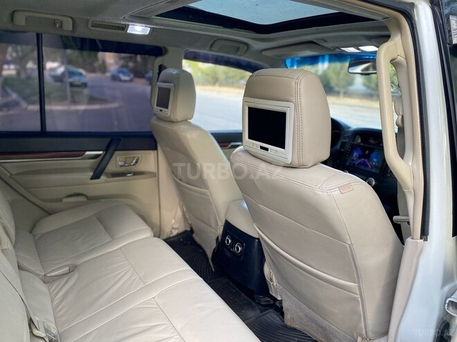 Mitsubishi Pajero 2008, 281,000 km - 3.0 л - Bakı
