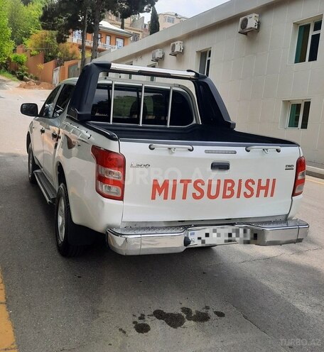 Mitsubishi L200 2016, 210,000 km - 2.5 l - Bakı