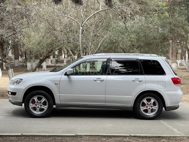Mitsubishi Airtrek 2004, 218,653 km - 2.0 l - Sumqayıt