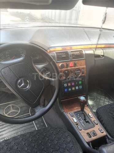 Mercedes E 230 1998, 230,000 km - 2.3 l - Bakı