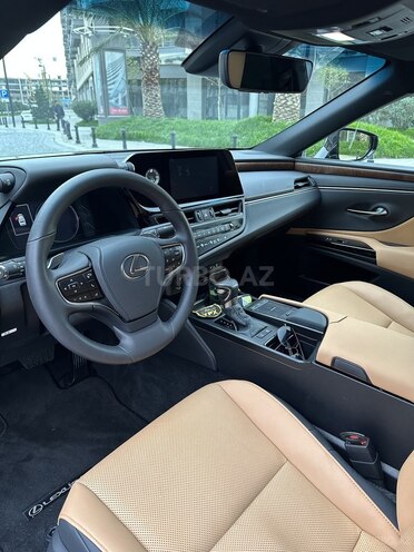 Lexus ES 300h 2022, 6,000 km - 2.5 л - Bakı