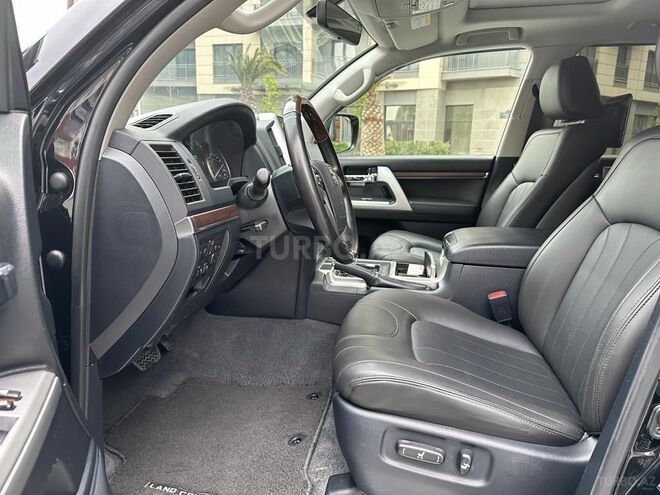 Toyota Land Cruiser 2019, 57,200 km - 4.0 l - Bakı