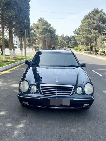 Mercedes E 220 2000, 300,000 km - 2.2 l - Bakı