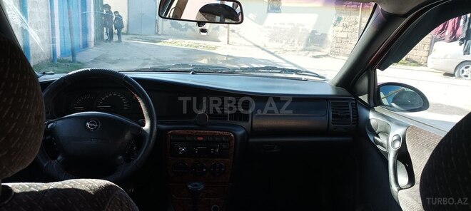 Opel Vectra 1996, 330,000 km - 1.8 l - Bakı