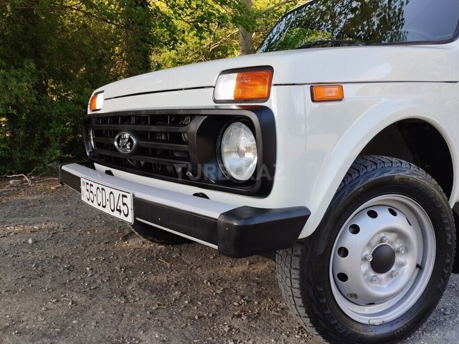 LADA (VAZ) Niva 2019, 27,000 km - 1.7 l - Şəki