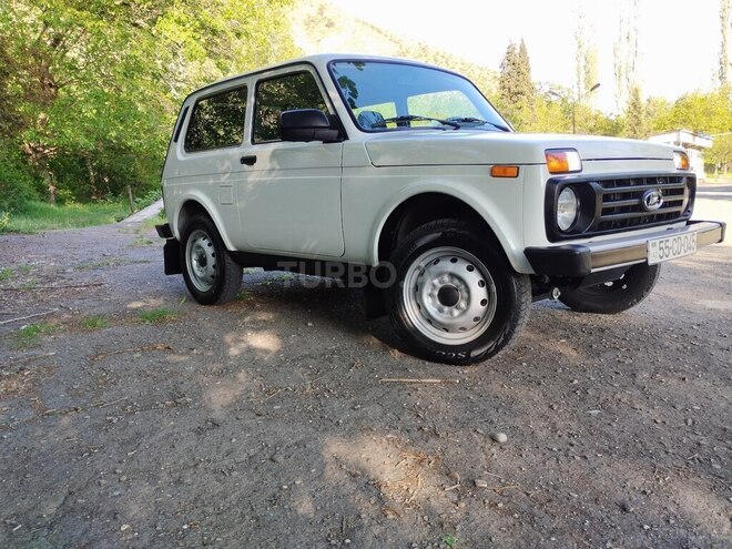 LADA (VAZ) Niva 2019, 27,000 km - 1.7 l - Şəki