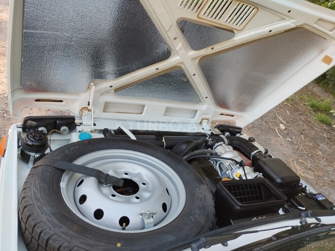 LADA (VAZ) Niva 2019, 27,000 km - 1.7 l - Şəki