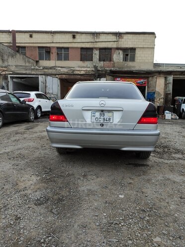 Mercedes C 200 1999, 253,000 km - 2.0 l - Bakı