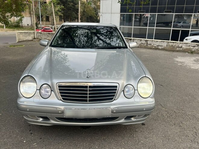 Mercedes E 220 2001, 291,000 km - 2.2 l - Bakı
