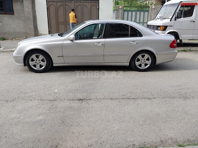 Mercedes E 260 2004, 293,783 km - 2.6 l - Mingəçevir