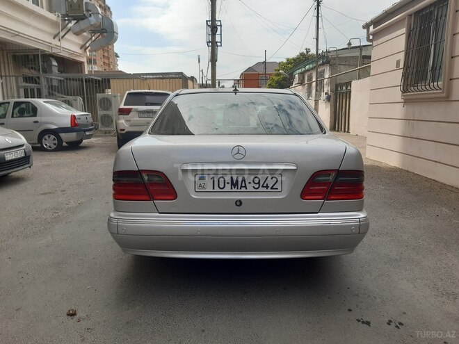 Mercedes E 200 2001, 253,000 km - 2.0 l - Bakı
