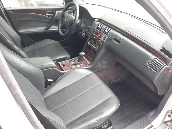 Mercedes E 200 2001, 253,000 km - 2.0 l - Bakı
