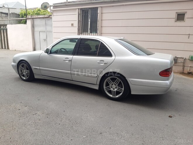 Mercedes E 200 2001, 253,000 km - 2.0 l - Bakı