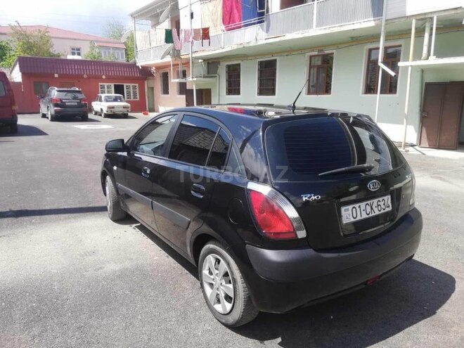 Kia Rio 2008, 221,000 km - 1.5 l - Qazax