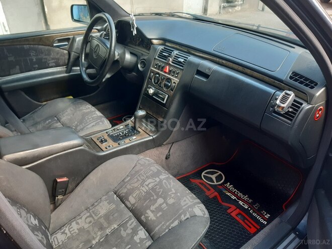 Mercedes E 240 1997, 255,300 km - 2.4 l - Bakı