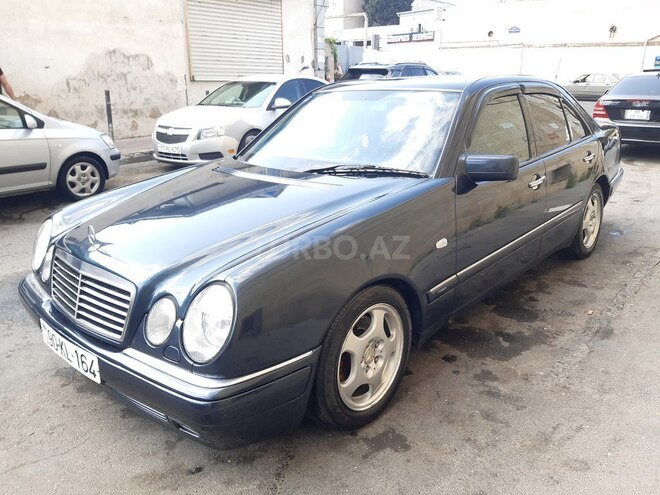 Mercedes E 240 1997, 255,300 km - 2.4 l - Bakı