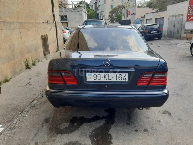 Mercedes E 240 1997, 255,300 km - 2.4 l - Bakı