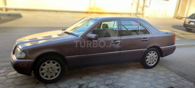 Mercedes C 220 1994, 530,000 km - 2.2 l - Bakı