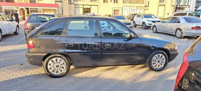 Opel Astra 1997, 217,000 km - 1.6 l - Bakı