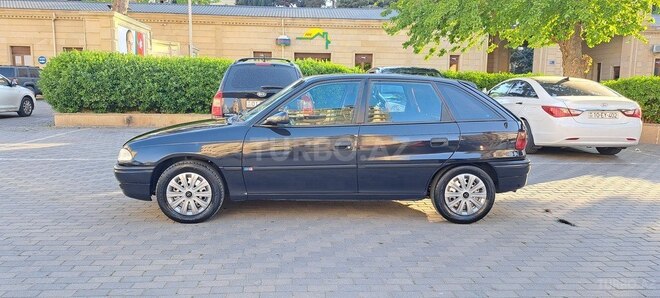 Opel Astra 1997, 217,000 km - 1.6 l - Bakı