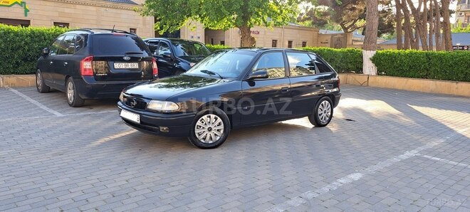 Opel Astra 1997, 217,000 km - 1.6 l - Bakı