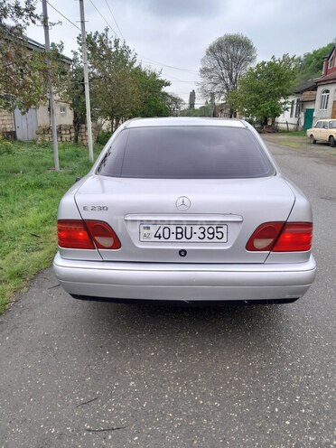 Mercedes E 230 1996, 350,000 km - 2.3 l - Quba