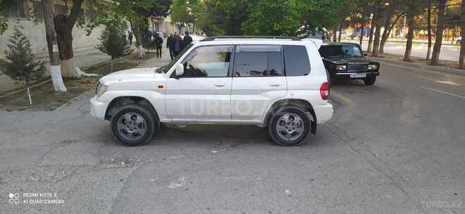 Mitsubishi Pajero io 2001, 280,000 km - 2.0 l - Sumqayıt
