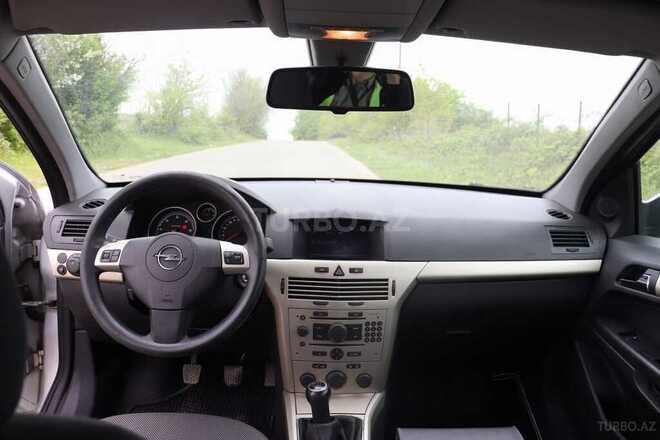 Opel Astra 2008, 228,000 km - 1.3 l - Quba