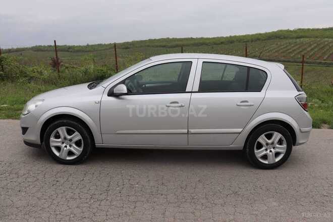 Opel Astra 2008, 228,000 km - 1.3 l - Quba
