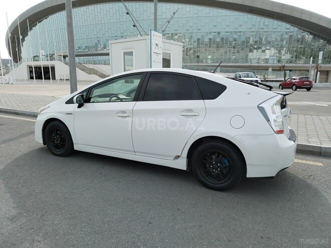 Toyota Prius 2011, 125,000 km - 1.8 l - Bakı