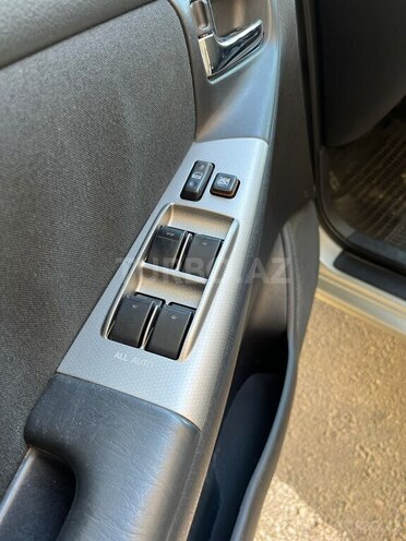 Toyota Corolla 2005, 248,000 km - 1.4 l - Bakı