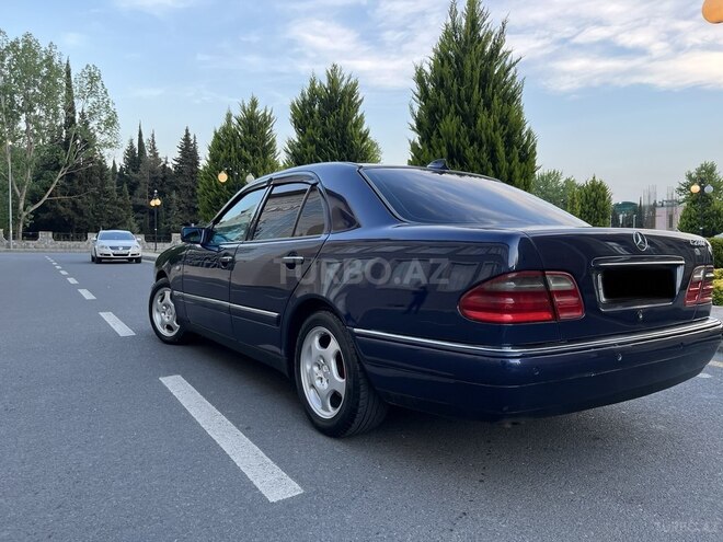 Mercedes E 240 1999, 320,000 km - 2.4 l - Balakən