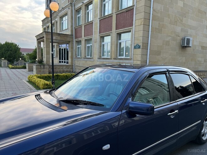 Mercedes E 240 1999, 320,000 km - 2.4 l - Balakən