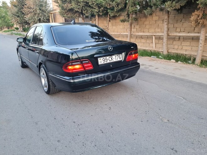 Mercedes E 270 2001, 449,000 km - 2.7 л - Bakı