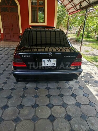 Mercedes C 230 2000, 300,000 km - 2.3 l - Qax