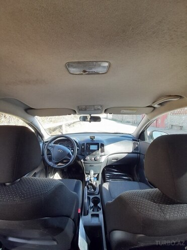 Hyundai i30 2011, 235,100 km - 1.6 l - Şəki