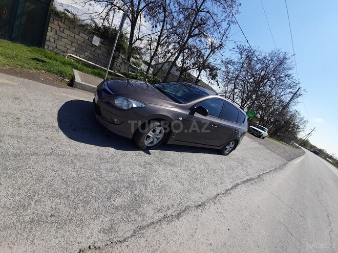 Hyundai i30 2011, 235,100 km - 1.6 l - Şəki