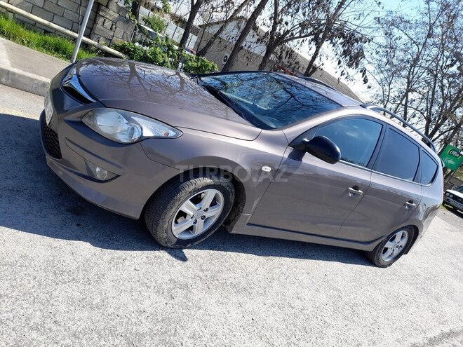 Hyundai i30 2011, 235,100 km - 1.6 l - Şəki